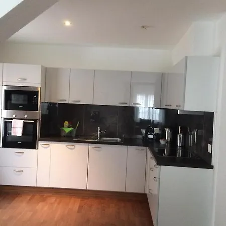 市区生活小型套房公寓 公寓 *